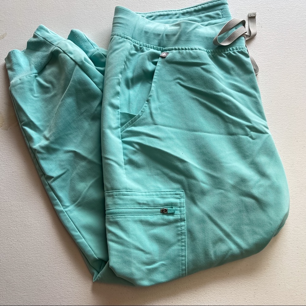 Fresh aqua zamora